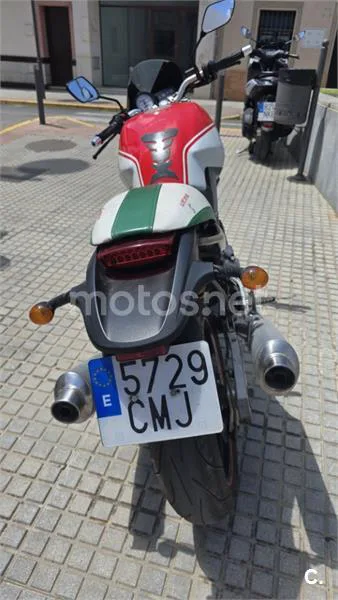Ducati Monster 750 - Vista 8