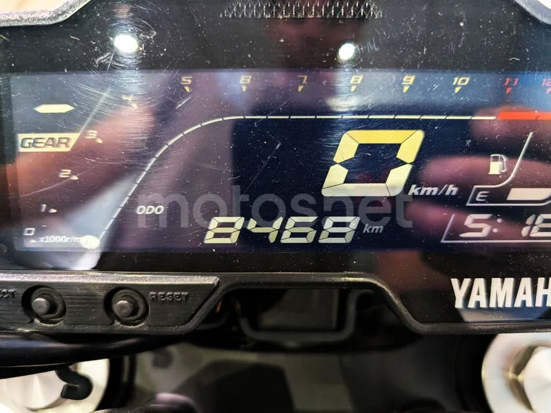 Yamaha MT-125 – Vista 7
