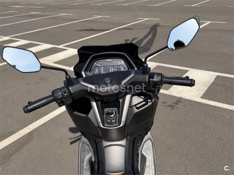 Yamaha NMAX – Vista 6