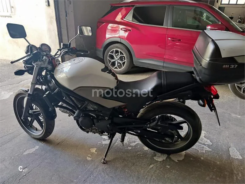 Honda VTR 250 – Vista 3