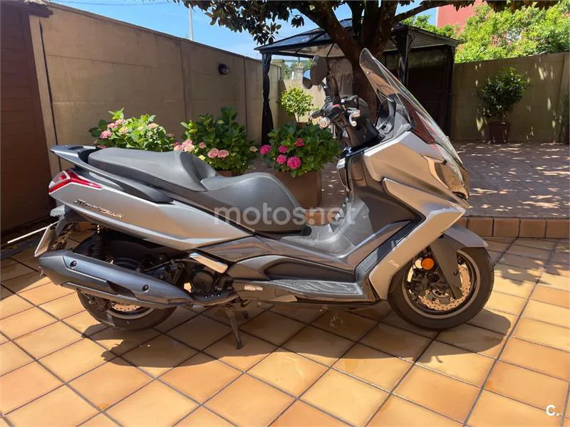Kymco Super Dink 350 – Vista 3