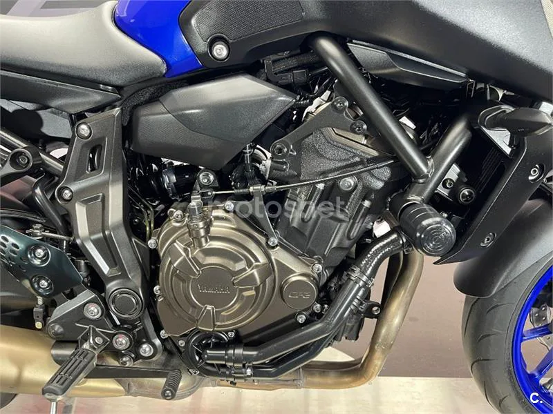Yamaha MT-07 – Vista 12