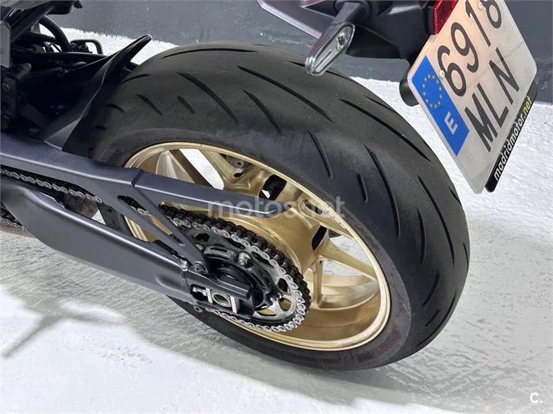 Yamaha XSR 900 – Vista 17