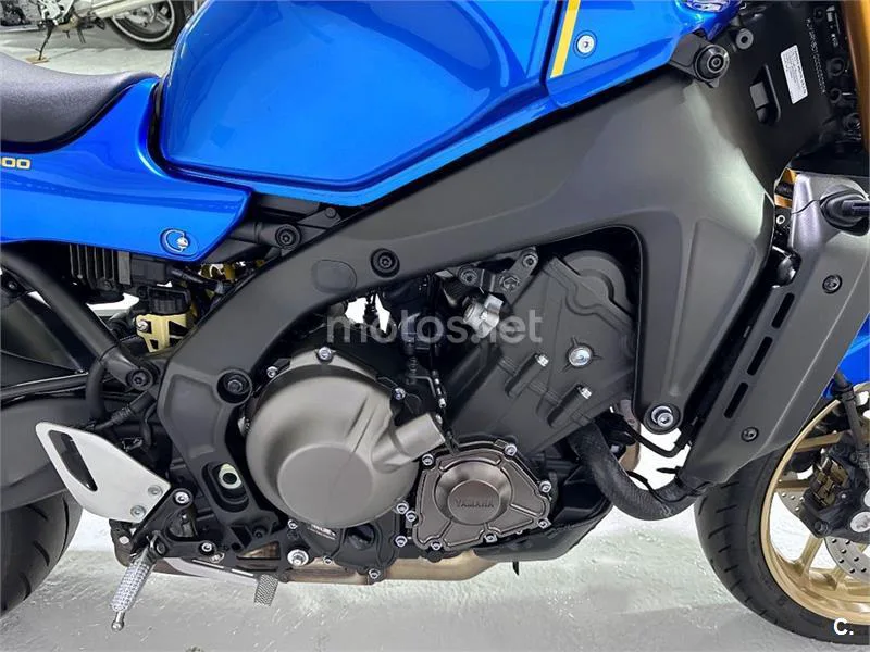 Yamaha XSR 900 – Vista 21