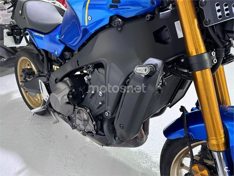 Yamaha XSR 900 – Vista 22