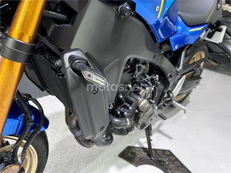 Yamaha XSR 900 – Vista 23
