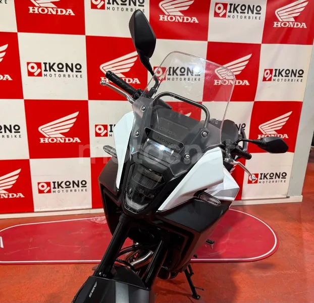 Honda NX500 - Vista 3
