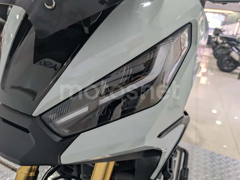 Honda X-ADV - Vista 16