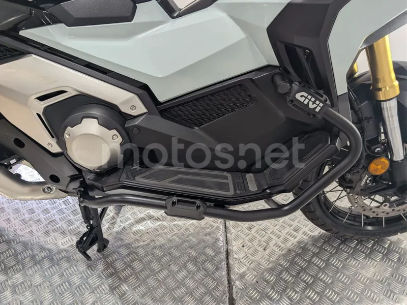 Honda X-ADV - Vista 20