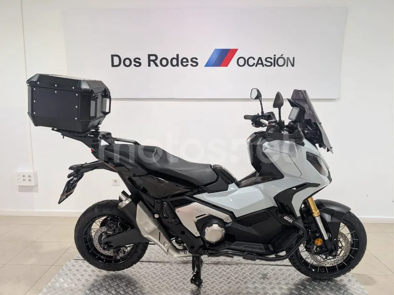 Honda X-ADV - Vista 5