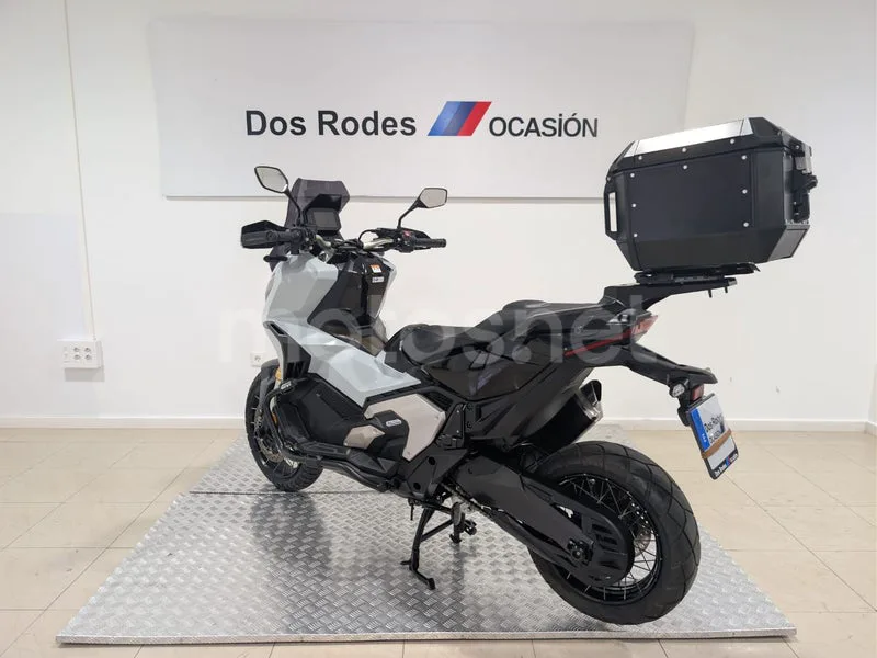 Honda X-ADV - Vista 9
