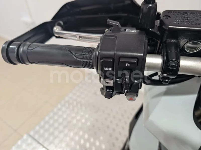 Honda X-ADV - Vista 10