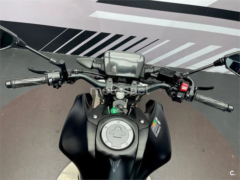 Yamaha MT-125 – Vista 7
