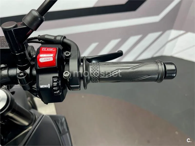Yamaha MT-125 – Vista 9