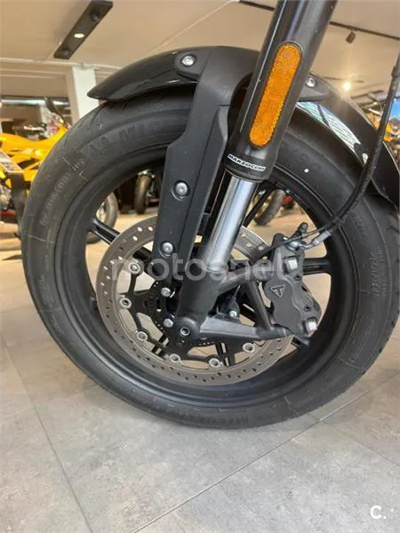 Triumph Speed Twin 900 – Vista 5