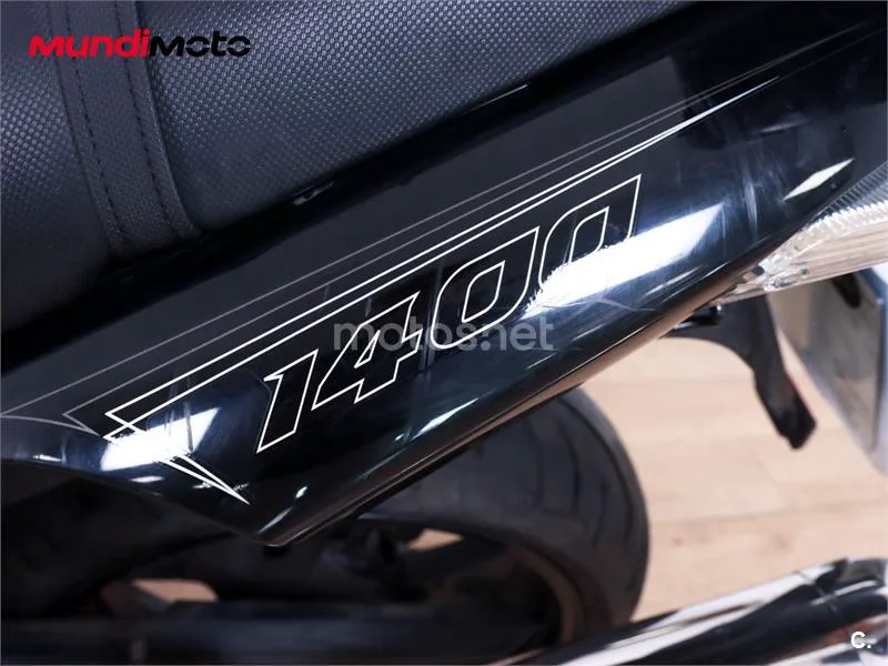 Kawasaki ZZR 1400 – Vista 24
