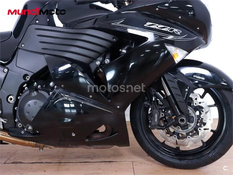 Kawasaki ZZR 1400 – Vista 41