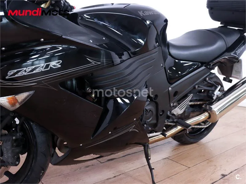 Kawasaki ZZR 1400 – Vista 10