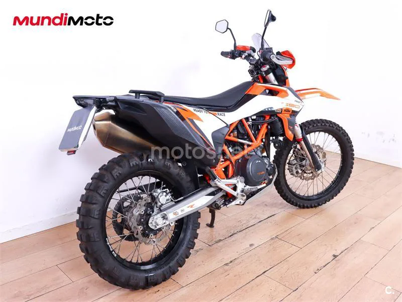 KTM 690 Enduro R – Vista 3