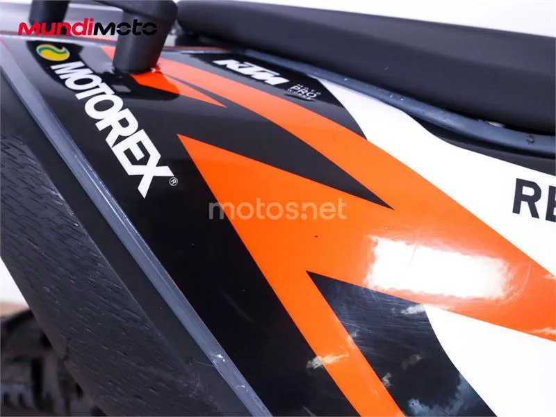 KTM 690 Enduro R – Vista 37