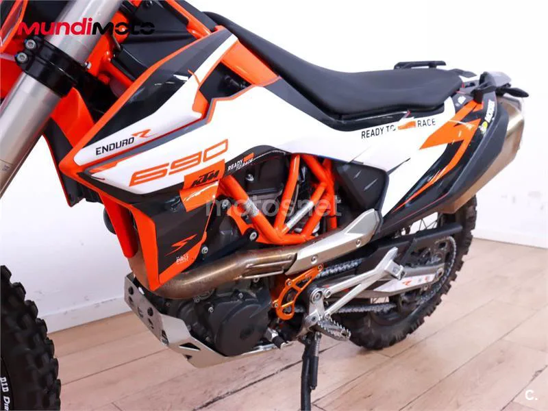 KTM 690 Enduro R – Vista 10