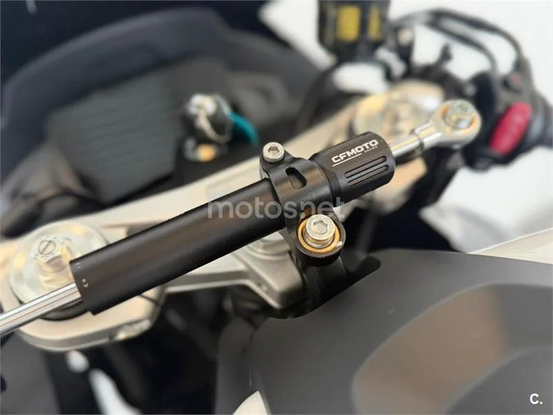 CFMOTO 675 SR-R – Vista 8