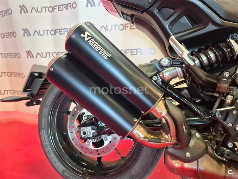 Indian FTR 1200 – Vista 8