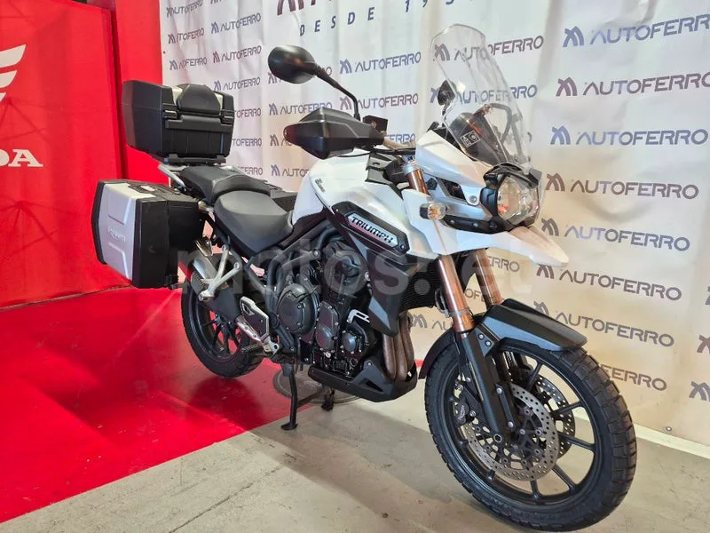 Triumph Tiger Explorer - Vista 8