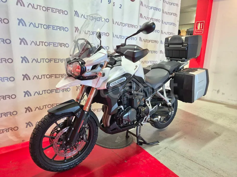 Triumph Tiger Explorer - Vista 10