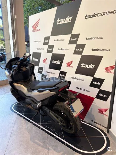 Honda Forza 750 – Vista 3