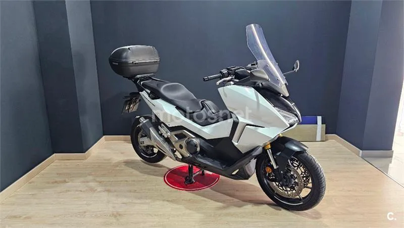 Honda Forza 750 – Vista 7