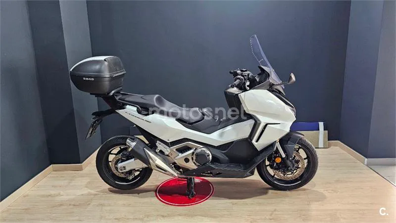Honda Forza 750 – Vista 8