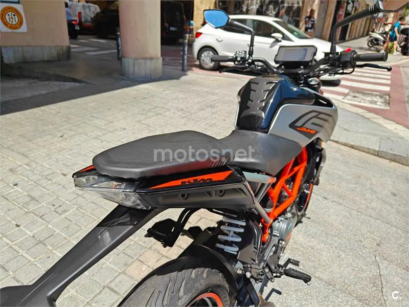 KTM 125 – Vista 6