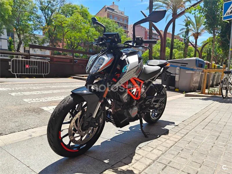 KTM 125 – Vista 7