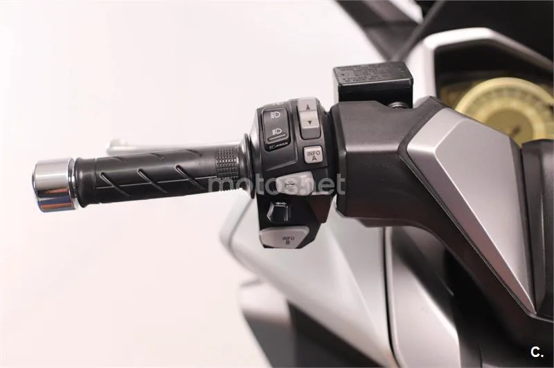 Honda Forza – Vista 6