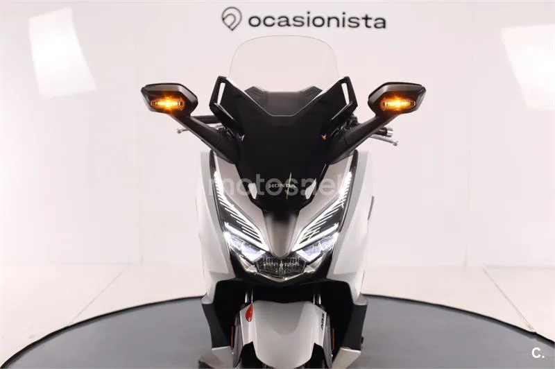 Honda Forza – Vista 9