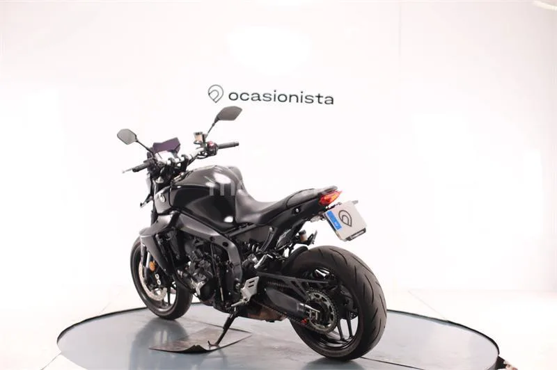 Yamaha MT-09 – Vista 3