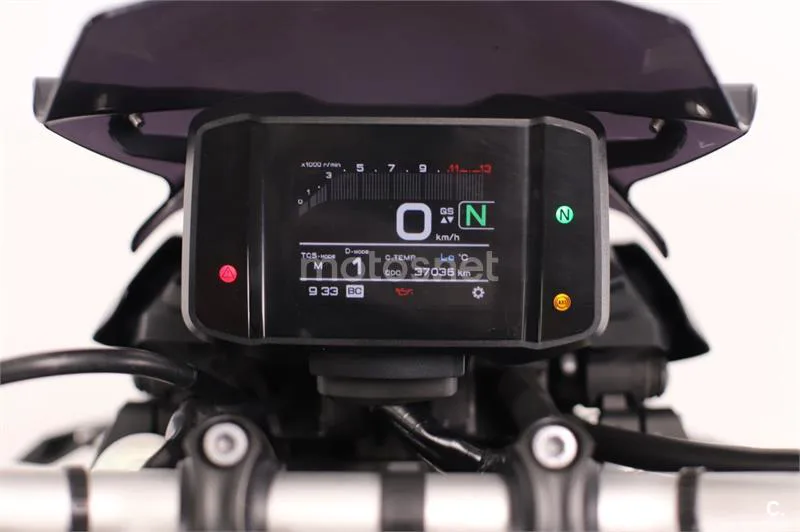 Yamaha MT-09 – Vista 5