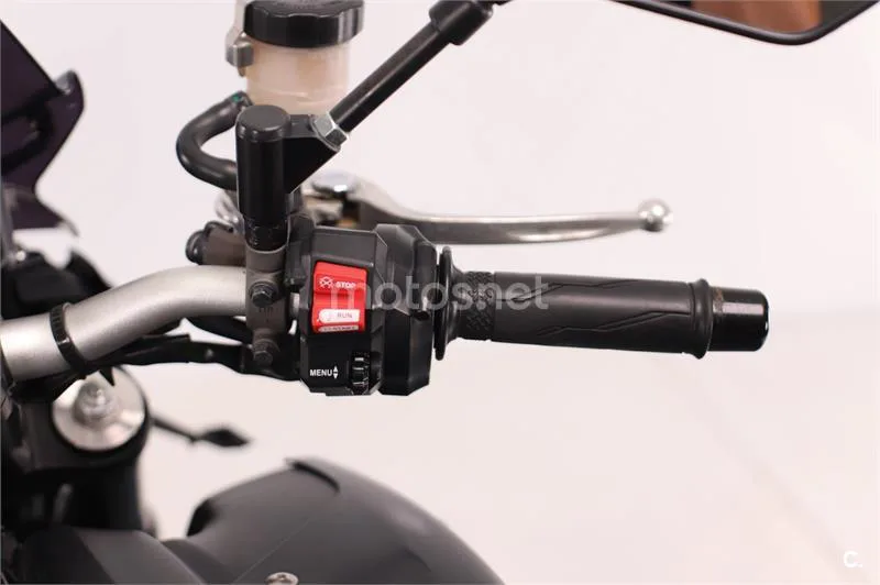 Yamaha MT-09 – Vista 8