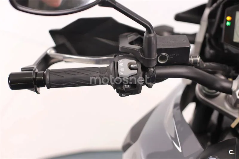 Suzuki V-Strom 1050 – Vista 7
