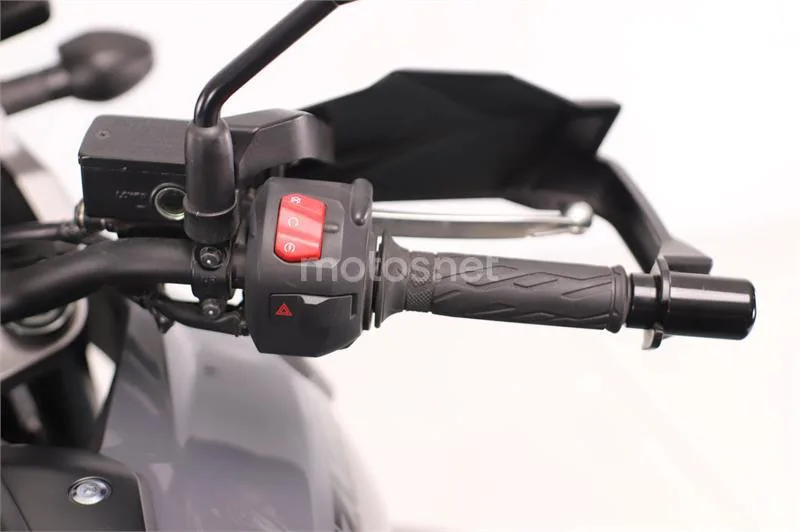Suzuki V-Strom 1050 – Vista 8