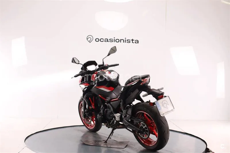 Kawasaki Z650 – Vista 3