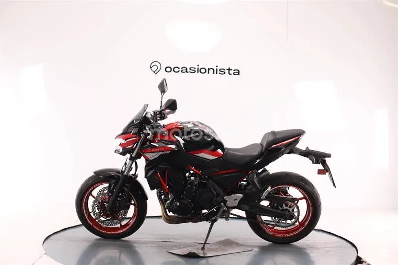 Kawasaki Z650 – Vista 4