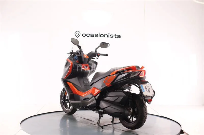 Kymco DTX 350 – Vista 3