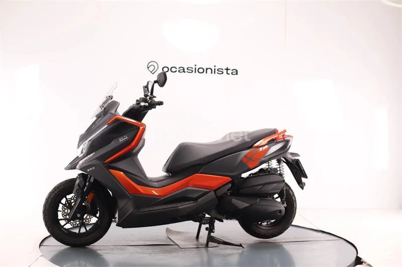 Kymco DTX 350 – Vista 4