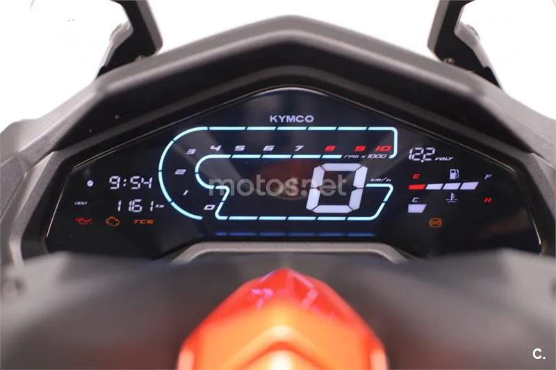 Kymco DTX 350 – Vista 5