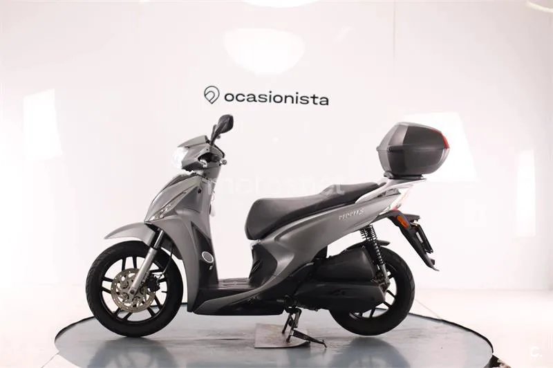 Kymco People S 125 – Vista 4