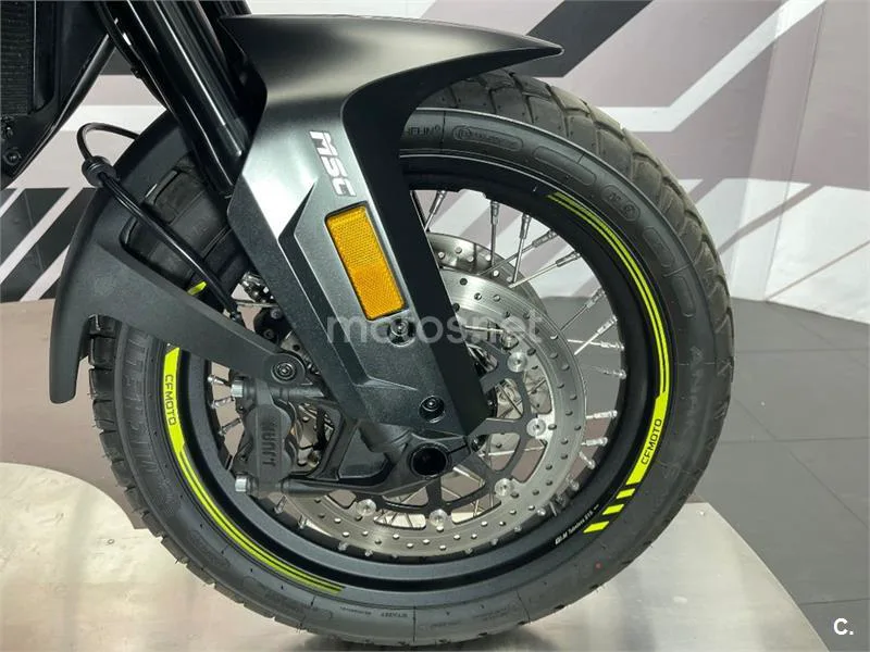 CFMOTO 800MT – Vista 30