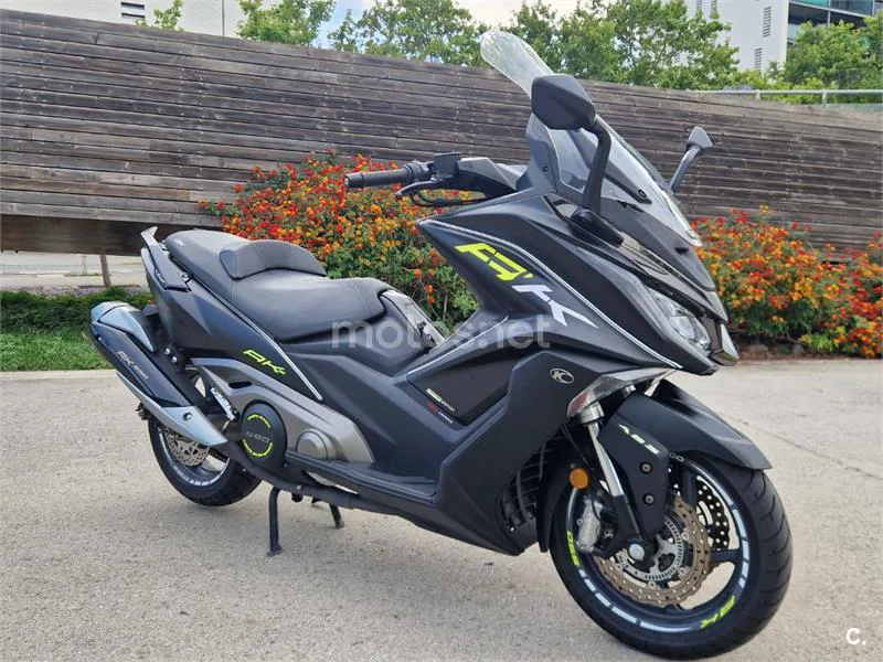 Kymco AK 550 - Vista 3