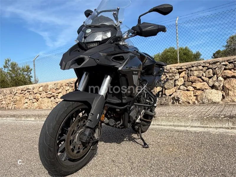 Benelli TRK 502 - Vista 3